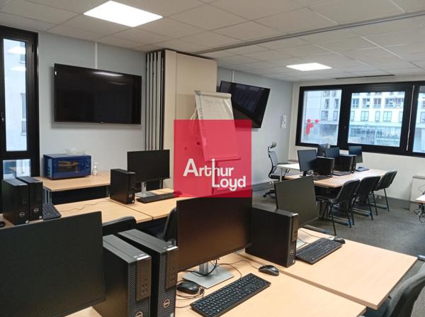 Bureau à louer Europole Grenoble proche gare et services variés