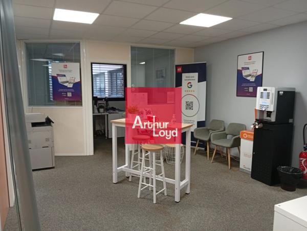 Bureau à louer Europole Grenoble proche gare et services variés
