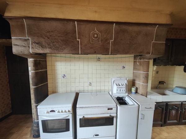 CALMONT-MAISON AVEC JARDIN A RENOVER Calmont