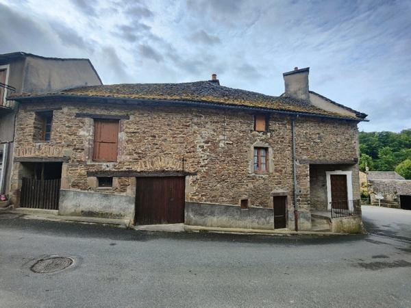 CALMONT-MAISON AVEC JARDIN A RENOVER Calmont