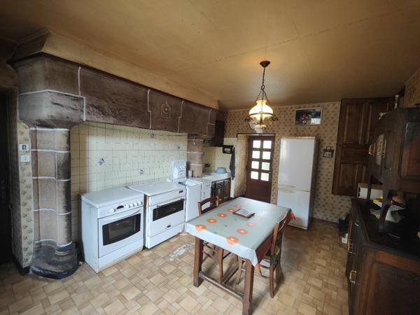 CALMONT-MAISON AVEC JARDIN A RENOVER Calmont