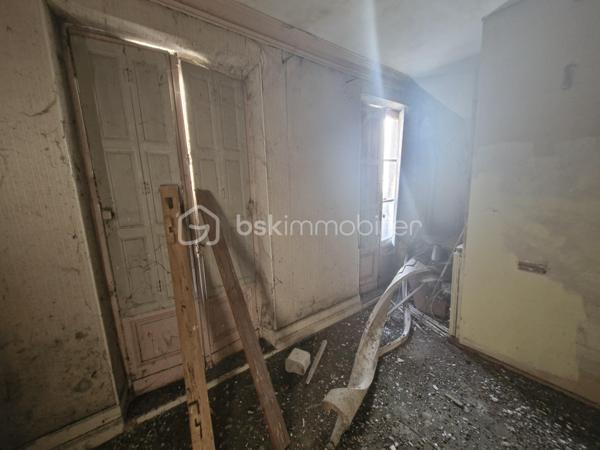 Immeuble commercial de 196 m²