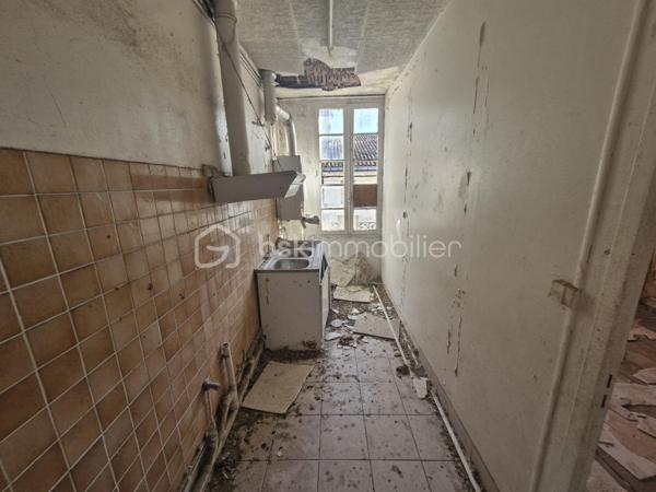 Immeuble commercial de 196 m²