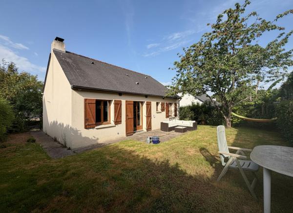 Maison individuelle avec jardin et sous-sol complet