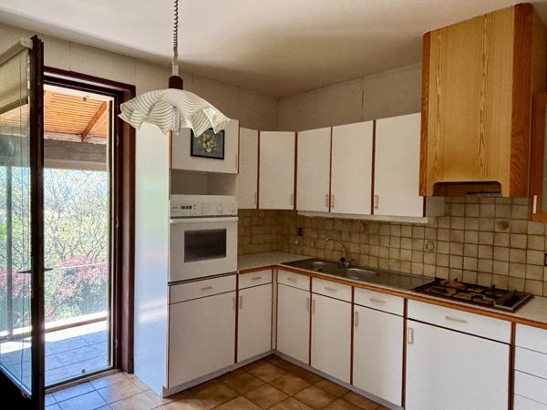 Maison de plain-pied à Saint-Baudille – Vue imprenable et beau potentiel