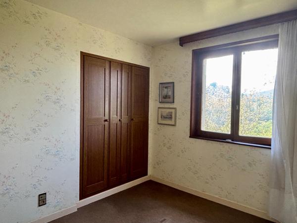 Maison de plain-pied à Saint-Baudille – Vue imprenable et beau potentiel