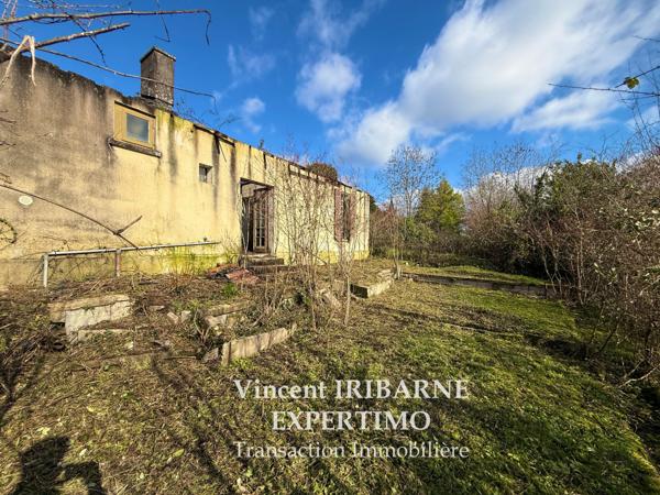 Saintes (17100) Maison de plain-pied à rénover et terrain