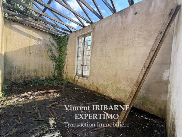 Saintes (17100) Maison de plain-pied à rénover et terrain