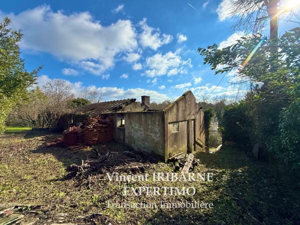 Saintes (17100) Maison de plain-pied à rénover et terrain