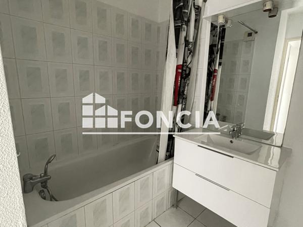 Location Appartement 2 pièces 41 m² - 21 BOULEVARD KENNEDY Perpignan 66000