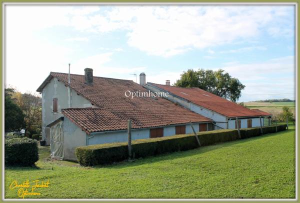 Grande maison divisée en 2 habitations