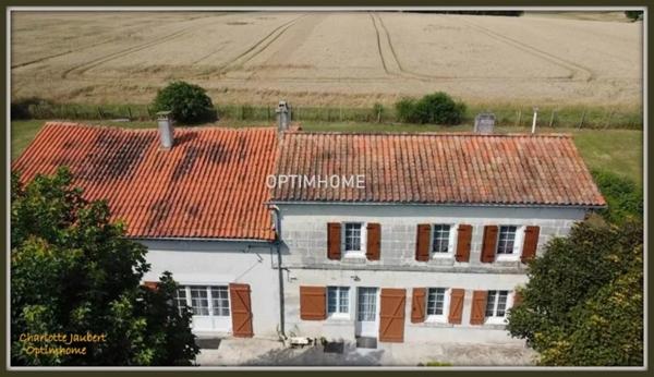 Grande maison divisée en 2 habitations