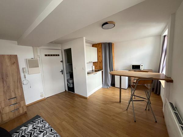 A LOUER : T1 à LILLE • • 485 € CC • Réf. 1574-11