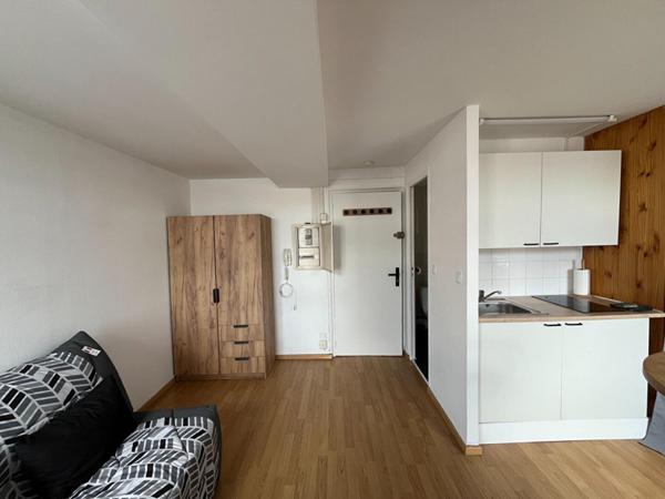 A LOUER : T1 à LILLE • • 485 € CC • Réf. 1574-11