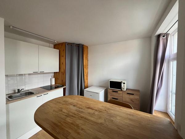 A LOUER : T1 à LILLE • • 485 € CC • Réf. 1574-11