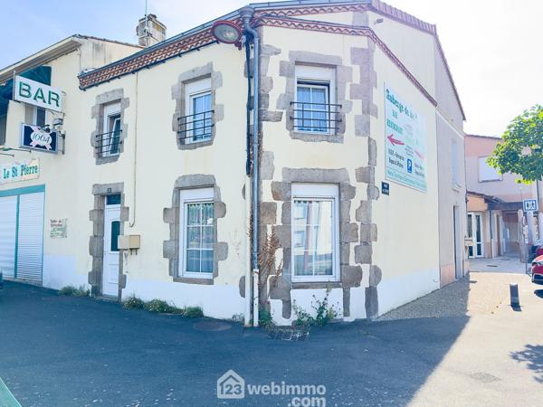 Maison 62 m² à Saint-Pierre-des-Échaubrognes 79700