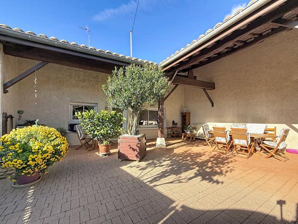 Belle maison à Meximieux de 140m² avec 5 chambres sur un jardin de 565m² avec terrasse couverte et garage