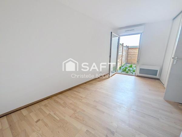 Appartement coup de cœur – 45 m² avec extérieur privatif et parking – À 2 min de La Rochelle