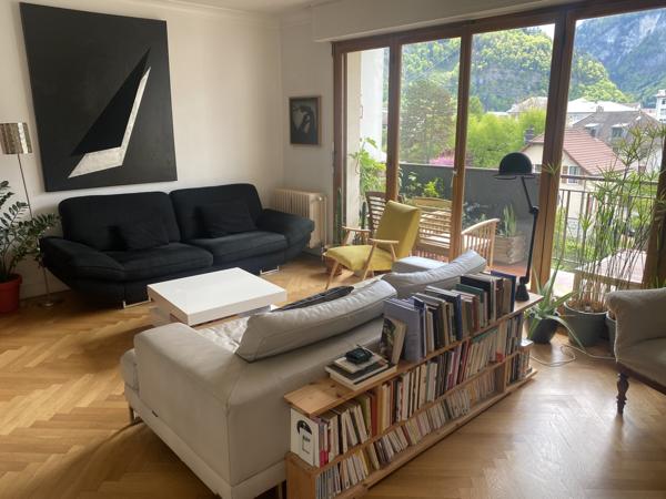 Appartement 5 pièces - 103 m² Exclusivité efficity