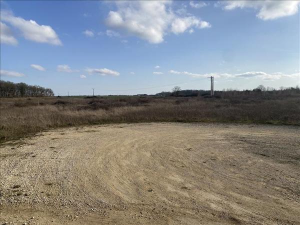 Terrain à vendre |  Saint-Florent-sur-Cher |  736 m²