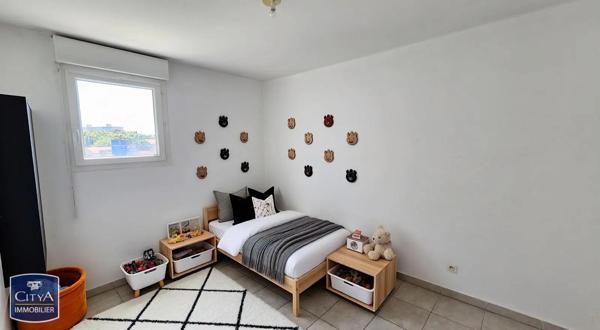 Appartement à louer 3 pièces 58m² Toulon (83100)