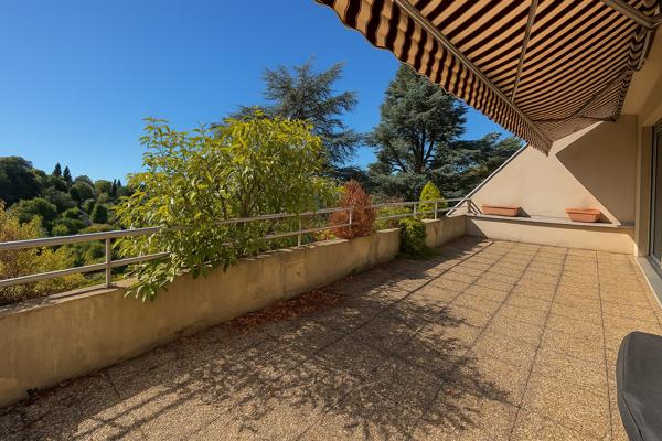 Saint-Étienne (42100) MAGNIFIQUE APPARTEMENT DUPLEX DE 160M2 AVEC BELLE TERRASSE