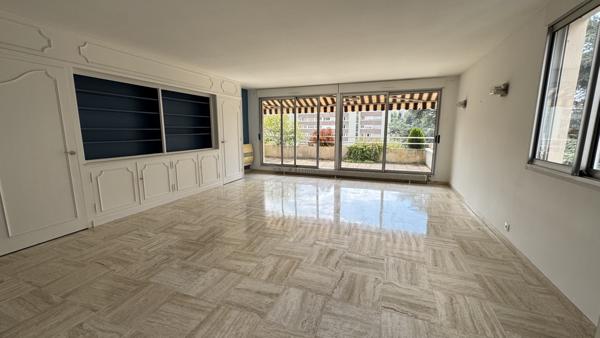 Saint-Étienne (42100) MAGNIFIQUE APPARTEMENT DUPLEX DE 160M2 AVEC BELLE TERRASSE