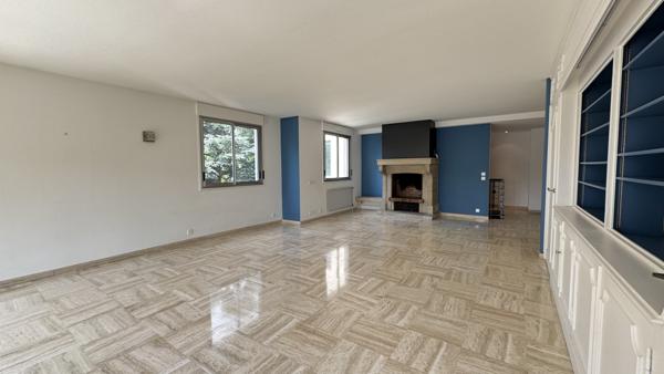 Saint-Étienne (42100) MAGNIFIQUE APPARTEMENT DUPLEX DE 160M2 AVEC BELLE TERRASSE