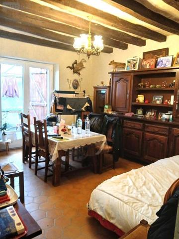 Maison à restaurer à vendre à Arthezé dans la Sarthe (72270), ref : 353   
la fleche