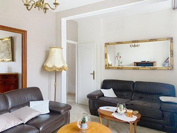 Maison de ville avec dépendances à vendre à Fontenay-le-Comte