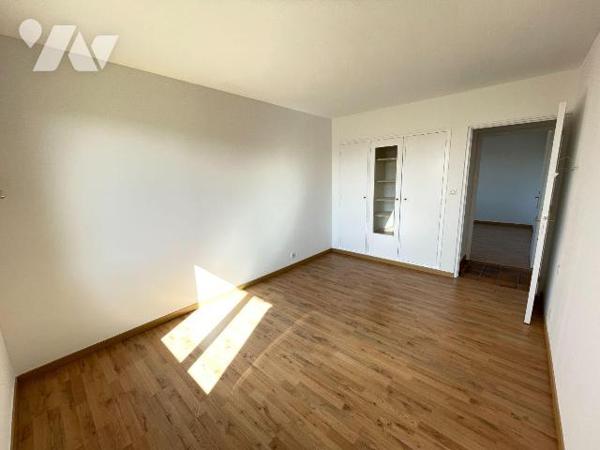 A vendre - Manosque (04) - Alpes de Haute Provence:  Appartement T4 d'env 93,93 m², spacieux, l...