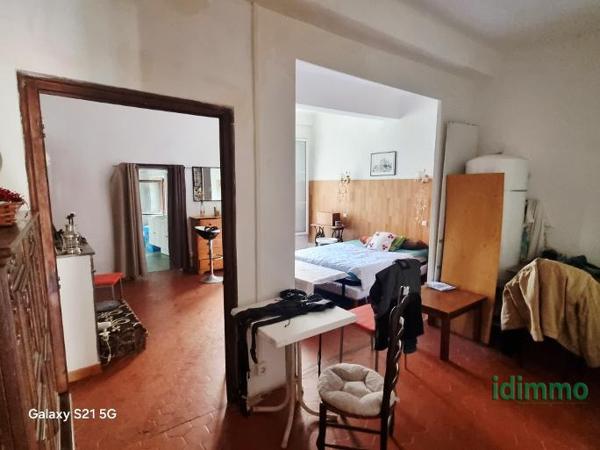 A voir Draguignan centre F3 de 95m traversant avec terrasse et cave 168000€ dpe d Draguignan (83300)