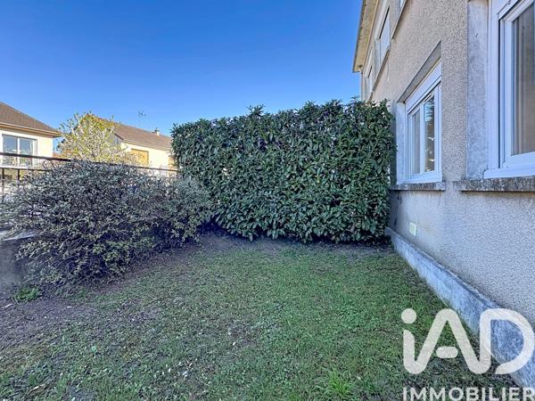 Immeuble à vendre 64 m² Lardy