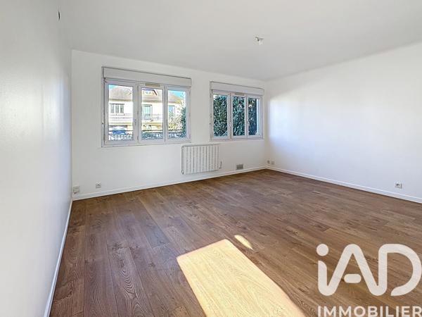 Immeuble à vendre 64 m² Lardy