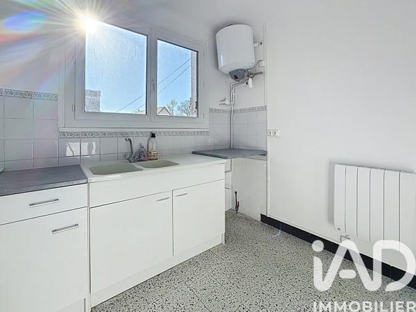 Immeuble à vendre 64 m² Lardy