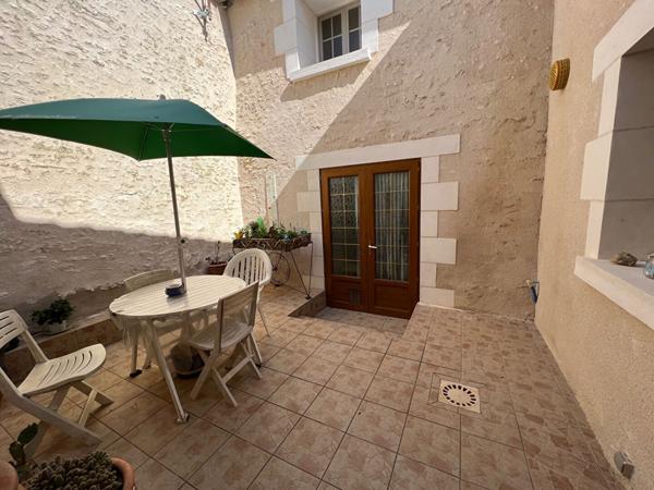 Maison 146m²  7 Pièces à vendre à Valence En Poitou
