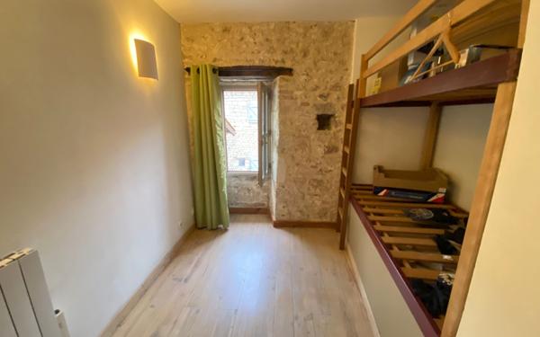 Maison à vendre    2 pièces •  Montpezat-de-Quercy