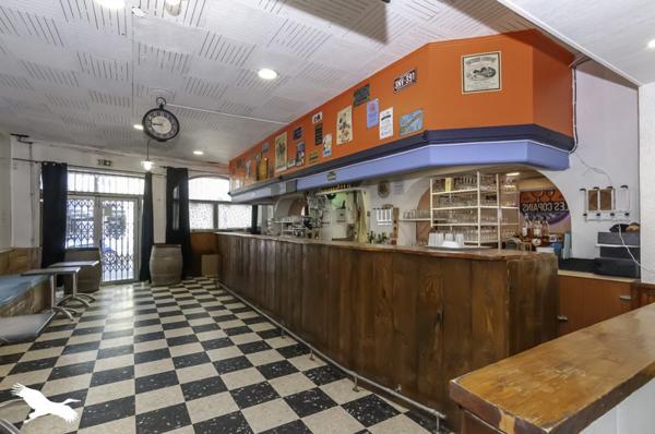 Immeuble à vendre |                                       Pomérols |                                            390 m²