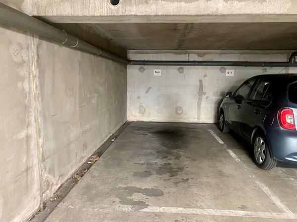 A LOUER - NANTES SAINT CLEMENT - STATIONNEMENT PROCHE GARE SNCF