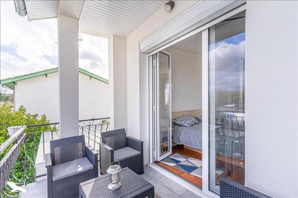 Maison à louer |  BASSENS |  5 pièces | 94 m²