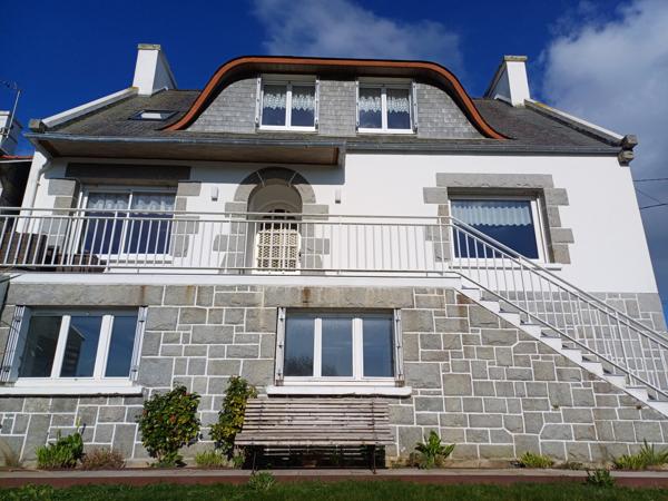 Plougasnou (29630) Plougasnou port du Diben, maison 5 chambres avec possibilité appartement indépendant.