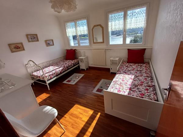 Plougasnou (29630) Plougasnou port du Diben, maison 5 chambres avec possibilité appartement indépendant.