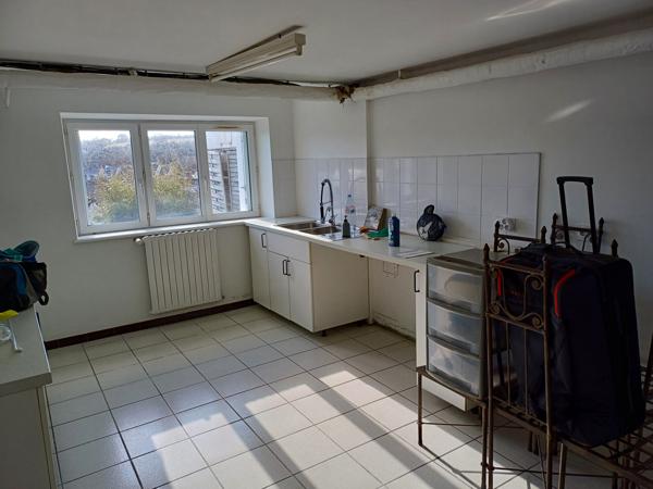 Plougasnou (29630) Plougasnou port du Diben, maison 5 chambres avec possibilité appartement indépendant.