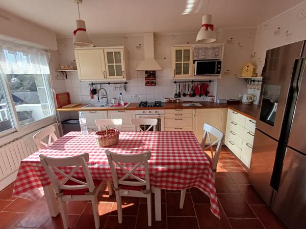 Plougasnou (29630) Plougasnou port du Diben, maison 5 chambres avec possibilité appartement indépendant.