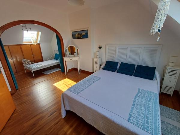 Plougasnou (29630) Plougasnou port du Diben, maison 5 chambres avec possibilité appartement indépendant.