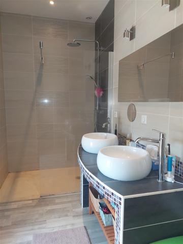 Maison 5 pièce(s) 3 chambre(s) 137 m²
