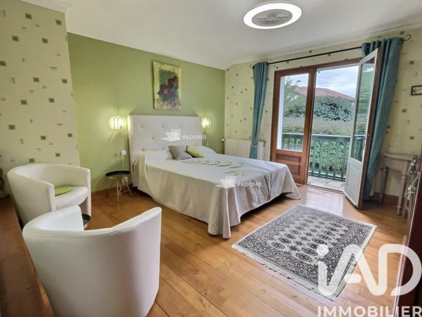 Maison à vendre 10 pièces 300 m² Urrugne