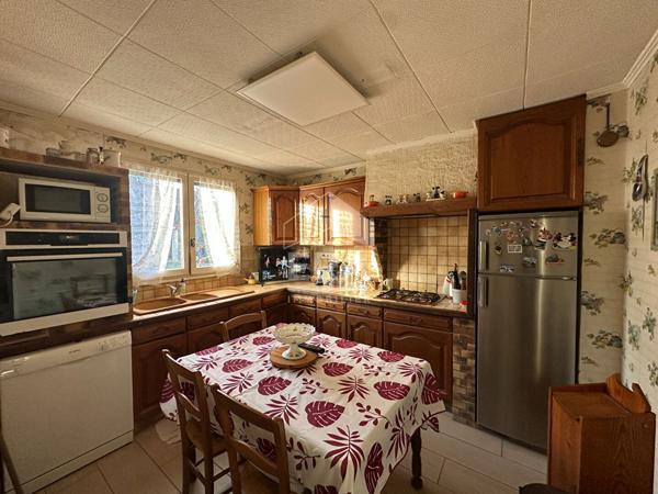 Maison A VENDRE EN VIAGER OCCUPE à Château Arnoux Saint Auban