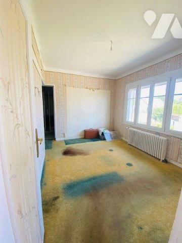 A Vendre à Perros-Guirec (22700) en Côtes-d'Armor (22), Vue sur Mer, Pavillon à rénover de type...