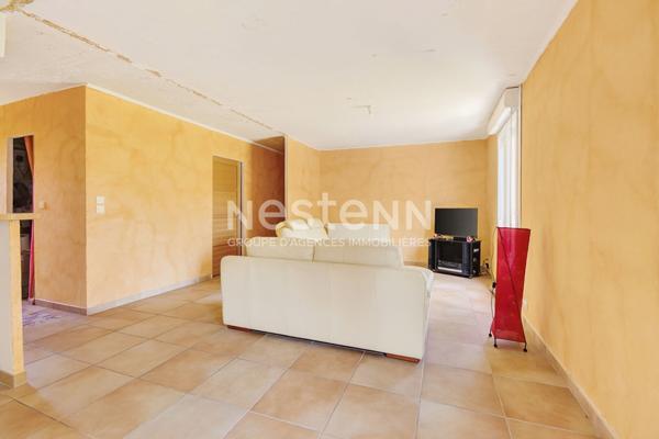 A vendre maison plain pied 2 chambres et 3 bureau possibilité d'une 3 chambre, a YFFINIAC !!!!